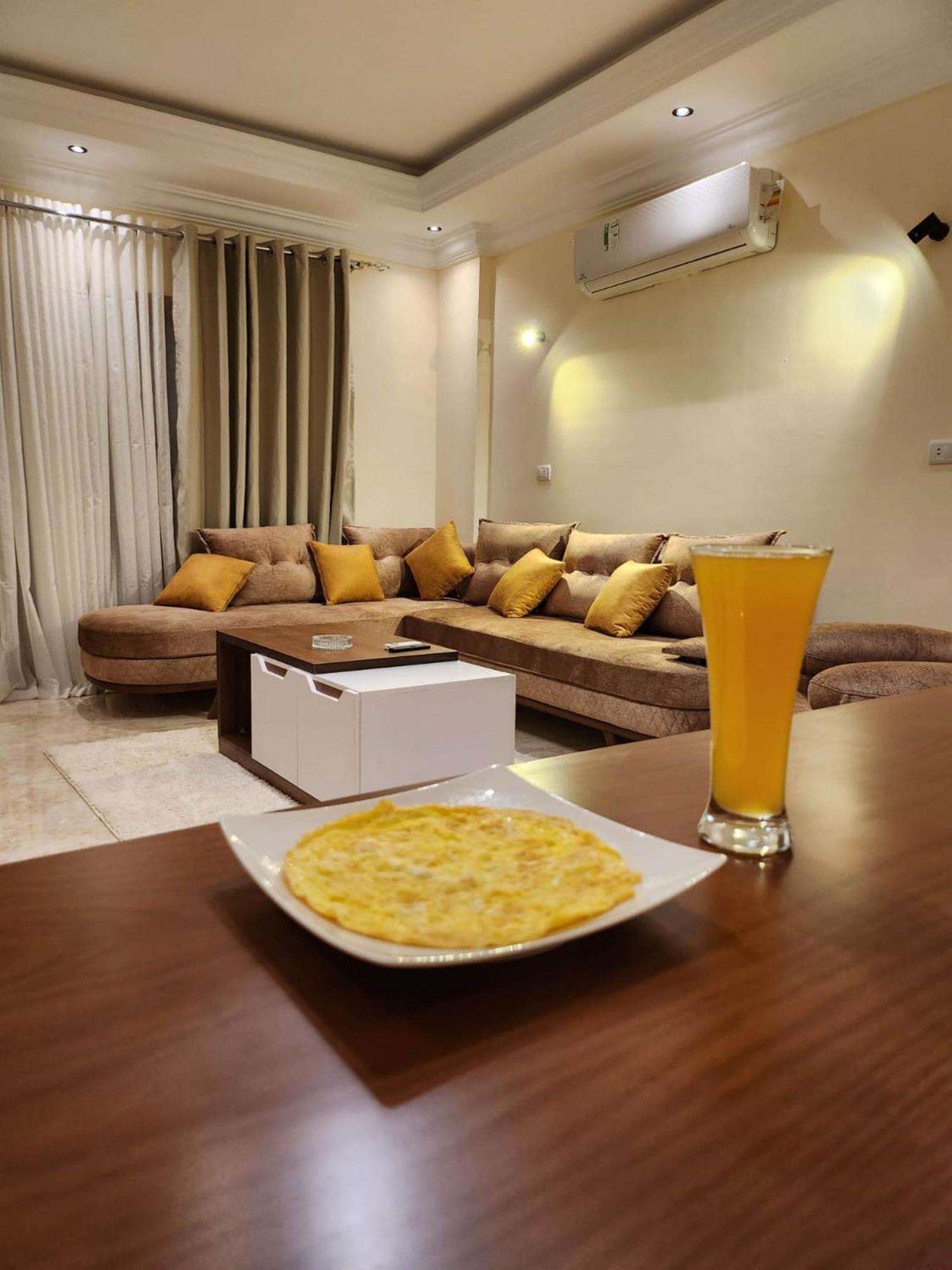Wa Set Luxor Apartment Exterior photo